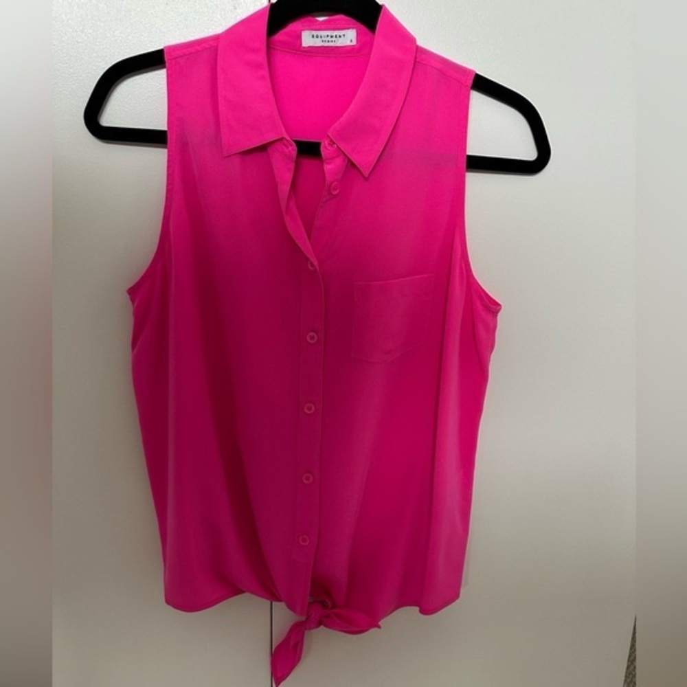 Equipment Femme Silk Hot Pink Sleeveless Tie Front Button Blouse Q23-E381 Sz S